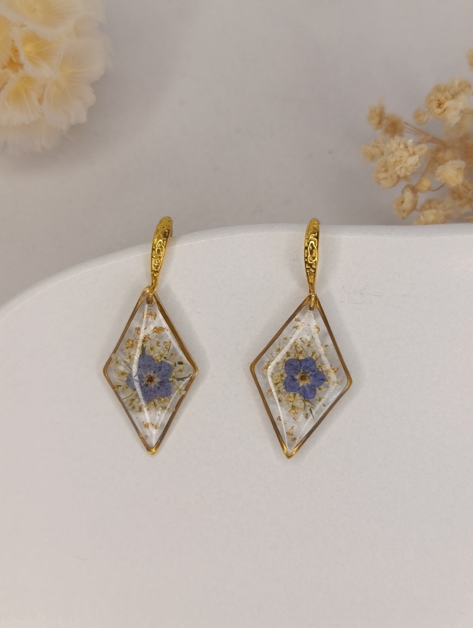 Boucles d’oreilles losanges – Myosotis & fleurs blanches sauvages - A Fleur d'Or