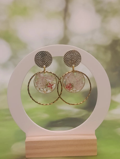 Boucles d'oreilles rondes – Hortensia rose pâle & fleurs corail - A Fleur d'Or