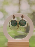 Boucles d'oreilles rondes – Hortensia vert & fleurs blanches sauvages - A Fleur d'Or